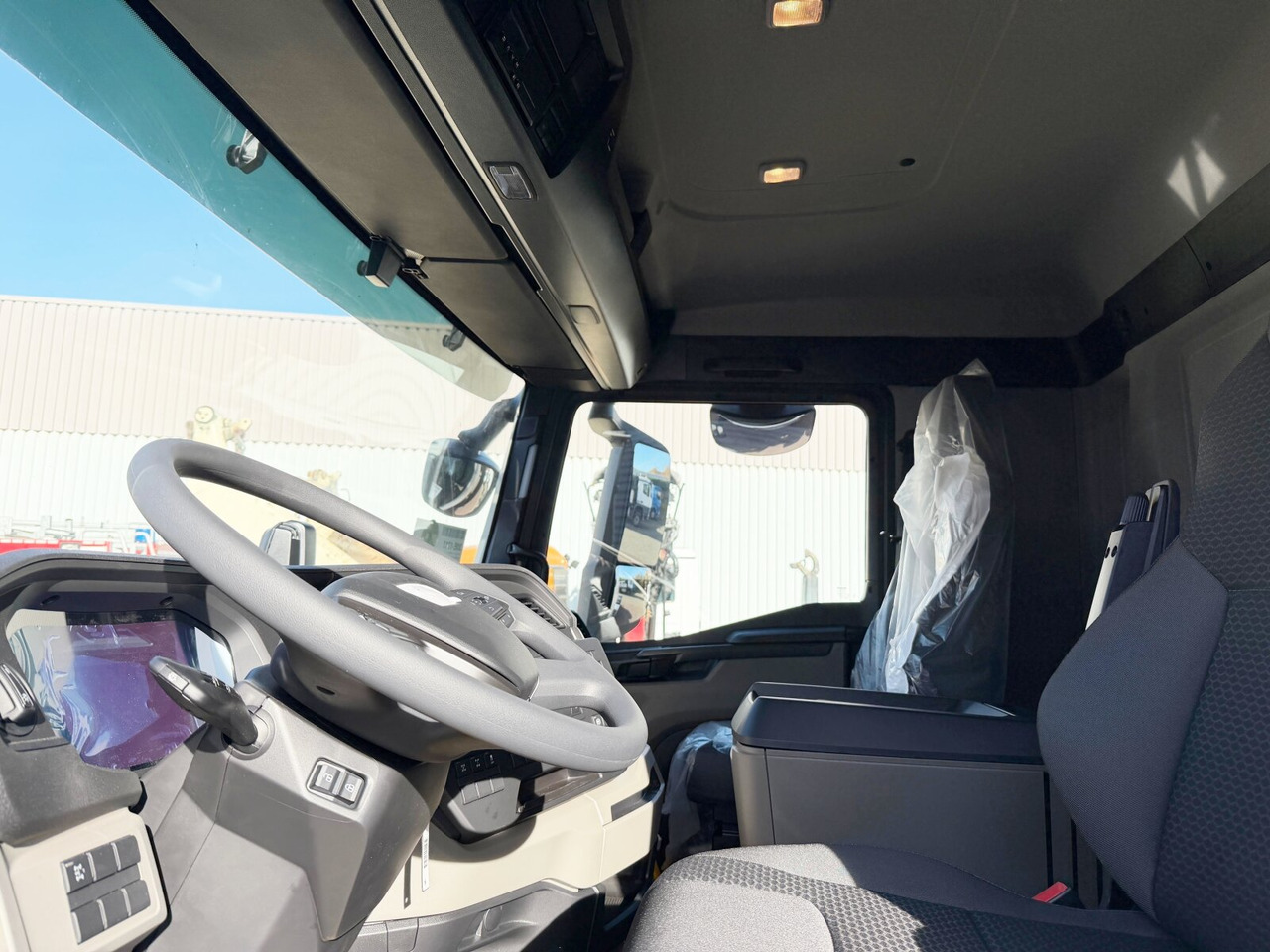 MAN TGS 33.480 6x4 BL CH TGS 33.480 6x4 BL CH, Nebenantrieb - Камион со кабинска шасија: слика 2 MAN TGS 33.480 6x4 BL CH TGS 33.480 6x4 BL CH, Nebenantrieb - Камион со кабинска шасија: слика 2