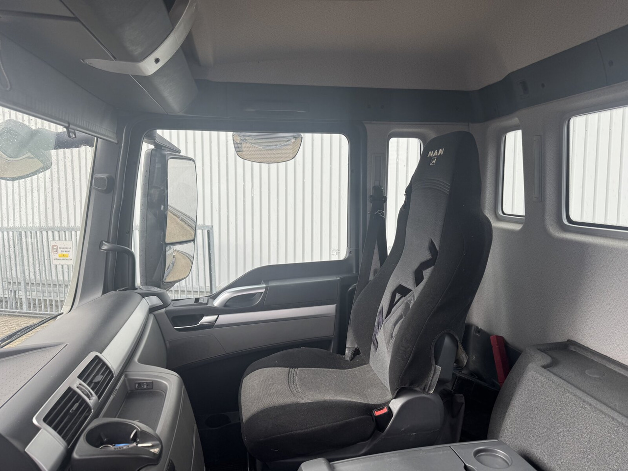 MAN TGS 35.480 8x4 BL TGS 35.480 8x4 BL, Meiller RK 30.62 bis 6,5 m Beh. - Камион со кука за подигање: слика 3 MAN TGS 35.480 8x4 BL TGS 35.480 8x4 BL, Meiller RK 30.62 bis 6,5 m Beh. - Камион со кука за подигање: слика 3