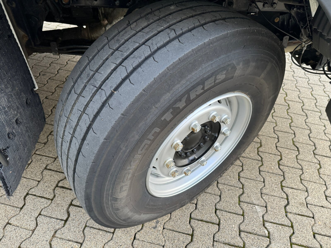 MAN TGS 35.500 8X4 BB TGS 35.500 8X4 BB, Intarder - Камион со кука за подигање: слика 5 MAN TGS 35.500 8X4 BB TGS 35.500 8X4 BB, Intarder - Камион со кука за подигање: слика 5
