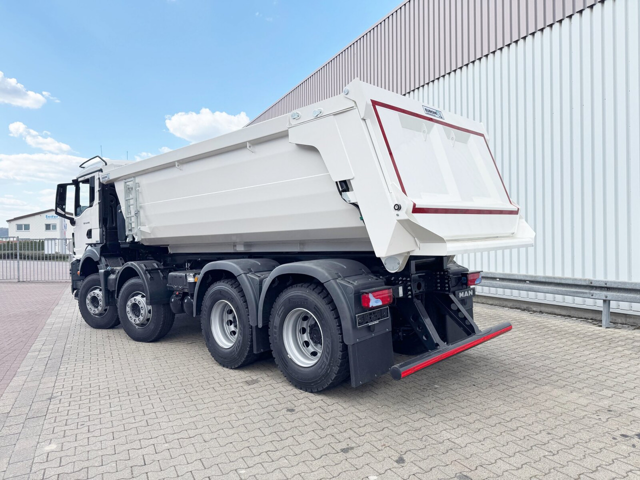 Нов Камион со кабинска шасија MAN TGS 41.440/480 8x4 BB TGS 41.440/480 8x4 BB, Mulde ca. 16m³ mit hydraulischer Heckklappe, mehrfach VORHANDEN: слика 13
