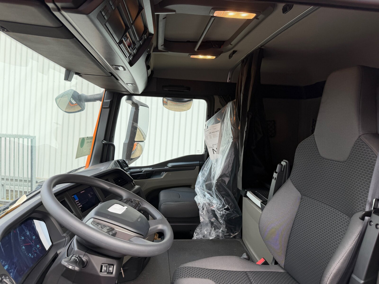 MAN TGS 41.440 8x4 BB CH TGS 41.440 8x4 BB CH, Retarder, MEHRFACH VORHANDEN! - Камион со кабинска шасија: слика 3 MAN TGS 41.440 8x4 BB CH TGS 41.440 8x4 BB CH, Retarder, MEHRFACH VORHANDEN! - Камион со кабинска шасија: слика 3