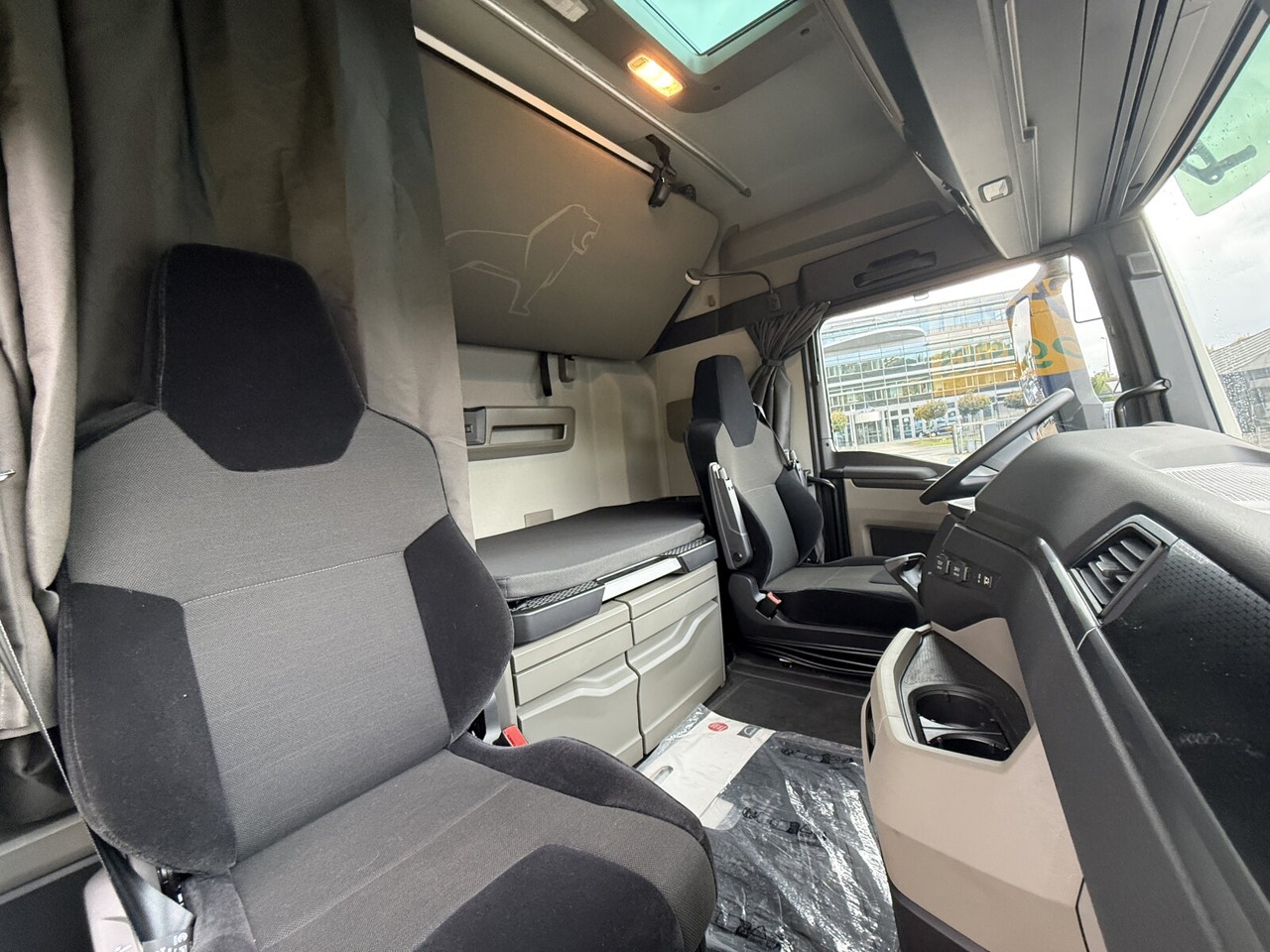 MAN TGX 26.470 6x2-4 BL TGX 26.470 6x2-4 BL, Lenk-/Liftachse, Retarder, Navi, Heckkran Atlas AK 170.2-A2 - Камион со кран, Камион со платформа: слика 2 MAN TGX 26.470 6x2-4 BL TGX 26.470 6x2-4 BL, Lenk-/Liftachse, Retarder, Navi, Heckkran Atlas AK 170.2-A2 - Камион со кран, Камион со платформа: слика 2