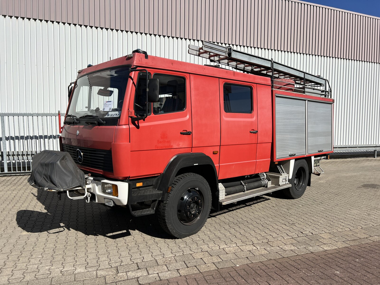 Mercedes-Benz 917 AF 4x4 Doka 917 AF 4x4 Doka, TLF 16-TS - Амбулантно возило: слика 1 Mercedes-Benz 917 AF 4x4 Doka 917 AF 4x4 Doka, TLF 16-TS - Амбулантно возило: слика 1