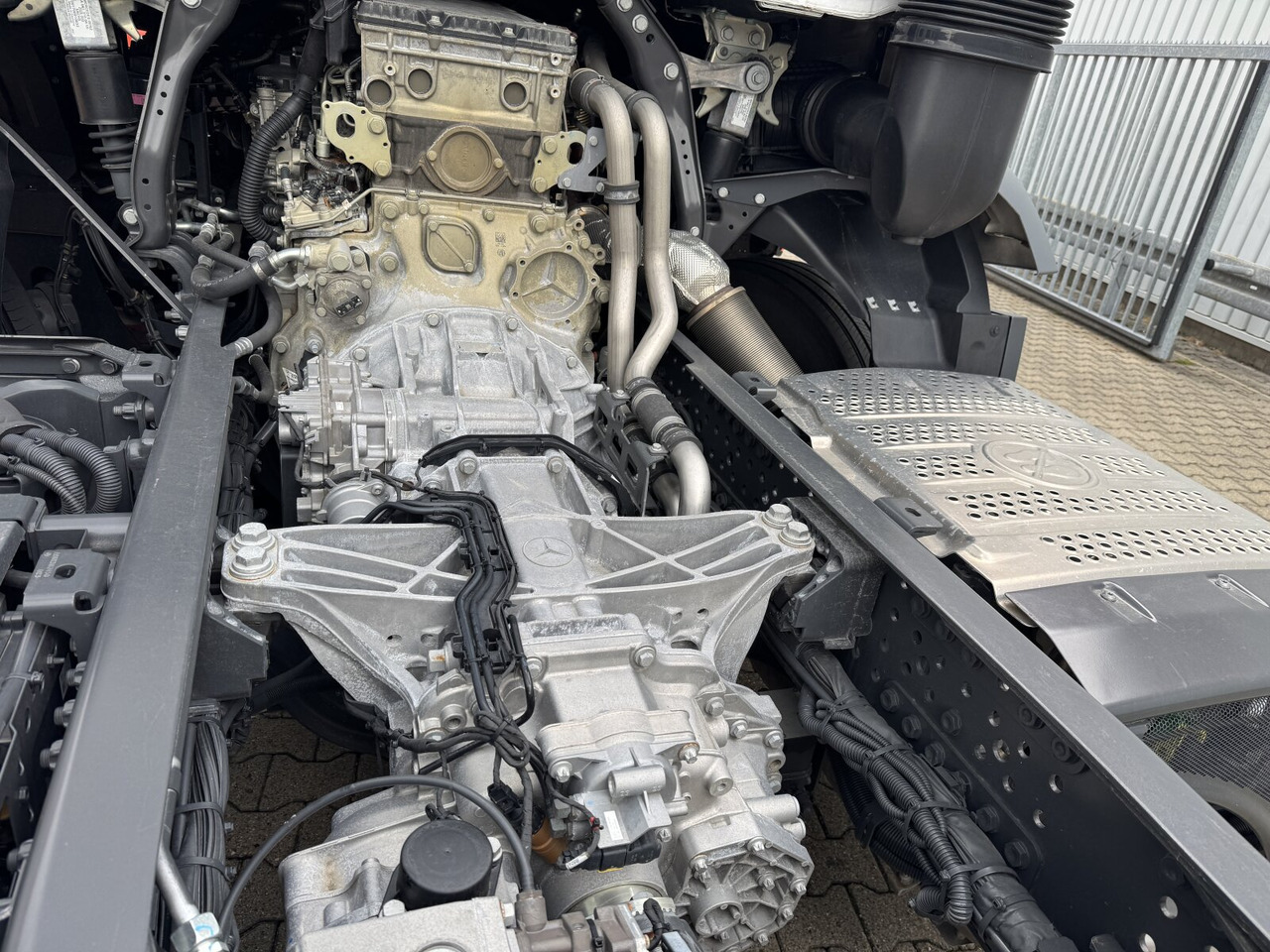 Mercedes-Benz Actros 2548 L 6x2 Actros 2548 L 6x2, Retarder, Lenk-/Liftachse - Камион со кука за подигање: слика 2 Mercedes-Benz Actros 2548 L 6x2 Actros 2548 L 6x2, Retarder, Lenk-/Liftachse - Камион со кука за подигање: слика 2