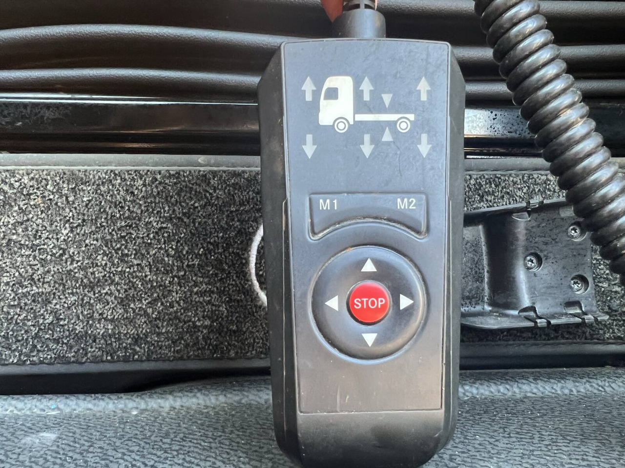 Камион со кука за подигање Mercedes-Benz Actros 2551 L 6x2 Actros 2551 L 6x2/46, Retarder, Liftachse, BigSpace, Bi-Xenon: слика 6 Камион со кука за подигање Mercedes-Benz Actros 2551 L 6x2 Actros 2551 L 6x2/46, Retarder, Liftachse, BigSpace, Bi-Xenon: слика 6