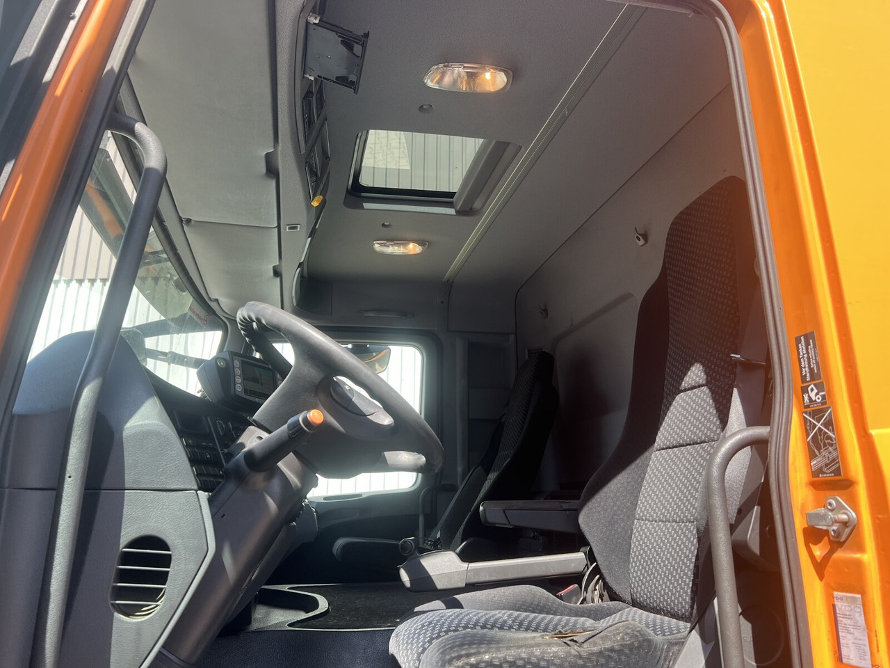 Mercedes-Benz Actros 2641/48 L 6x4 Actros 2641/48 L 6x4, Seilabroller, Haller Lotos, Zöller Schüttung - Камион за ѓубре: слика 5 Mercedes-Benz Actros 2641/48 L 6x4 Actros 2641/48 L 6x4, Seilabroller, Haller Lotos, Zöller Schüttung - Камион за ѓубре: слика 5