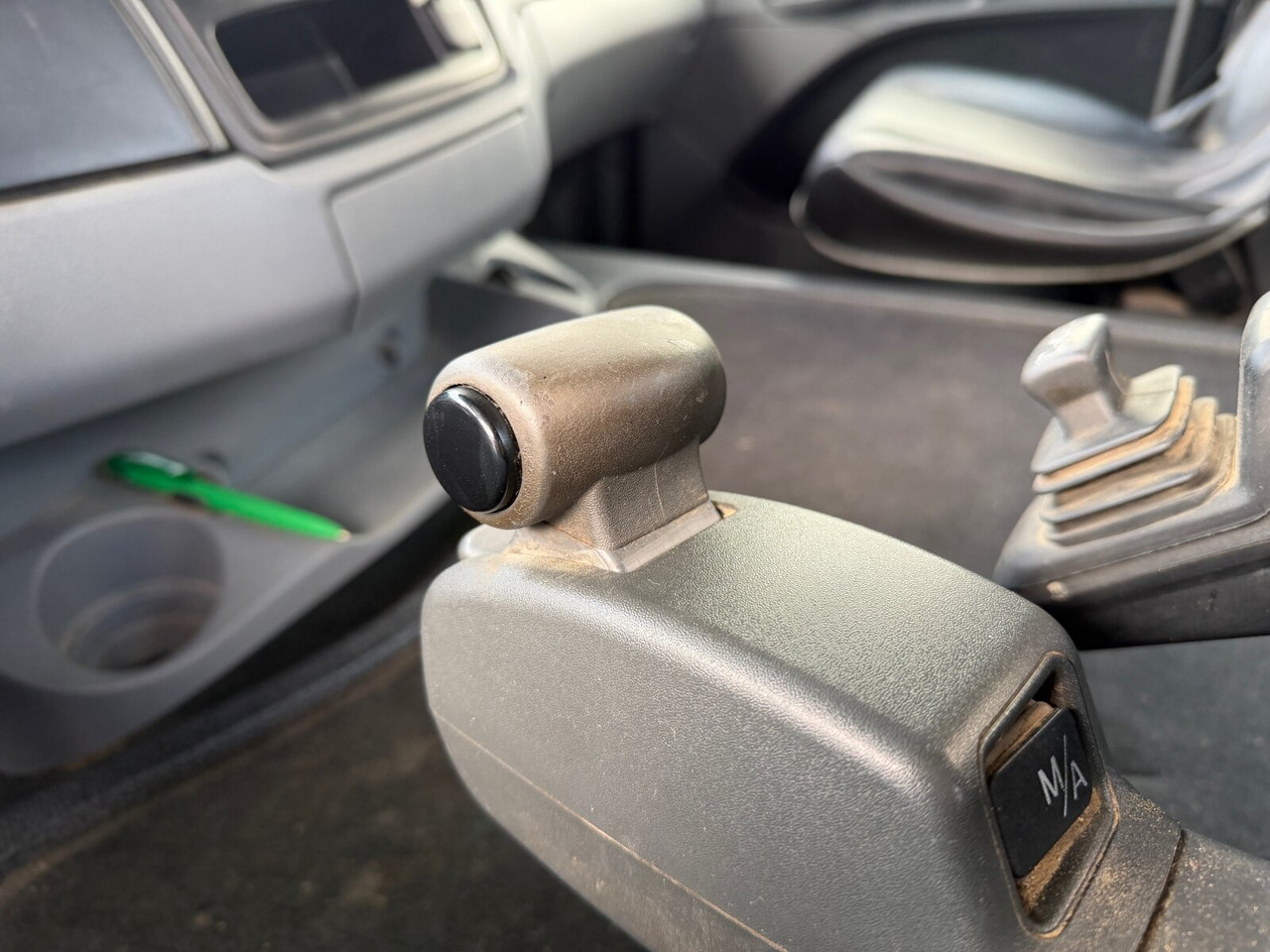 Mercedes-Benz Actros 2644 L 6x4 Actros 2644 L 6x4 - Камион со кука за подигање: слика 2 Mercedes-Benz Actros 2644 L 6x4 Actros 2644 L 6x4 - Камион со кука за подигање: слика 2