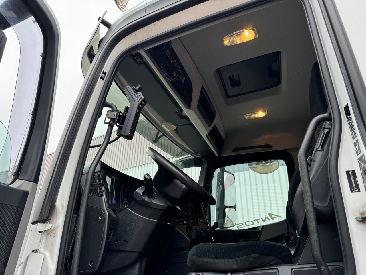 Mercedes-Benz Antos 2536/43 L 6x2 Antos 2536/43 L 6x2, Liftachse, Hiab XR 21S61 bis 7 m Container - Камион со кука за подигање: слика 3 Mercedes-Benz Antos 2536/43 L 6x2 Antos 2536/43 L 6x2, Liftachse, Hiab XR 21S61 bis 7 m Container - Камион со кука за подигање: слика 3
