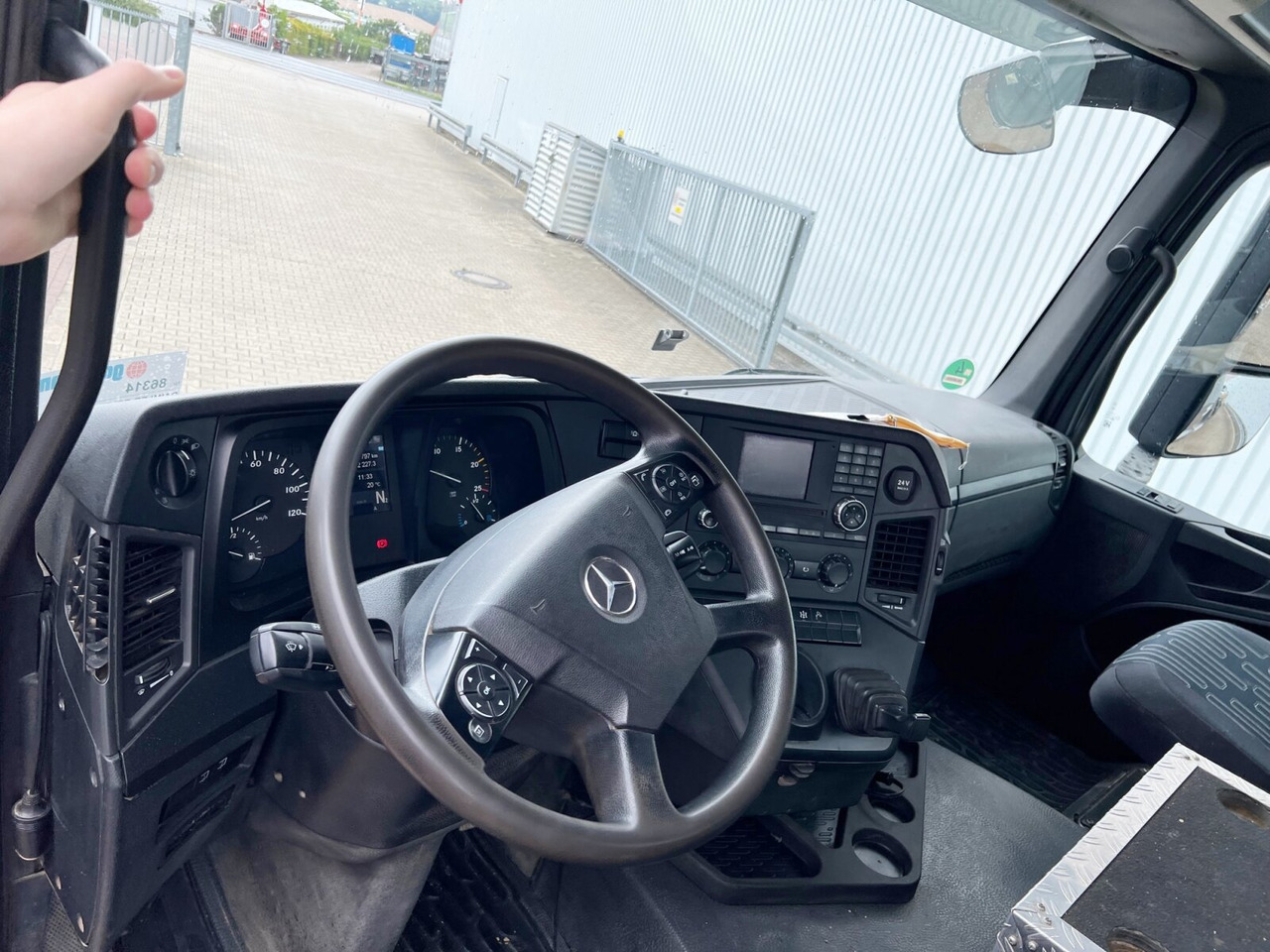 Mercedes-Benz Arocs 1840 K 4x2 Arocs 1840 K 4x2 - Кипер: слика 4 Mercedes-Benz Arocs 1840 K 4x2 Arocs 1840 K 4x2 - Кипер: слика 4