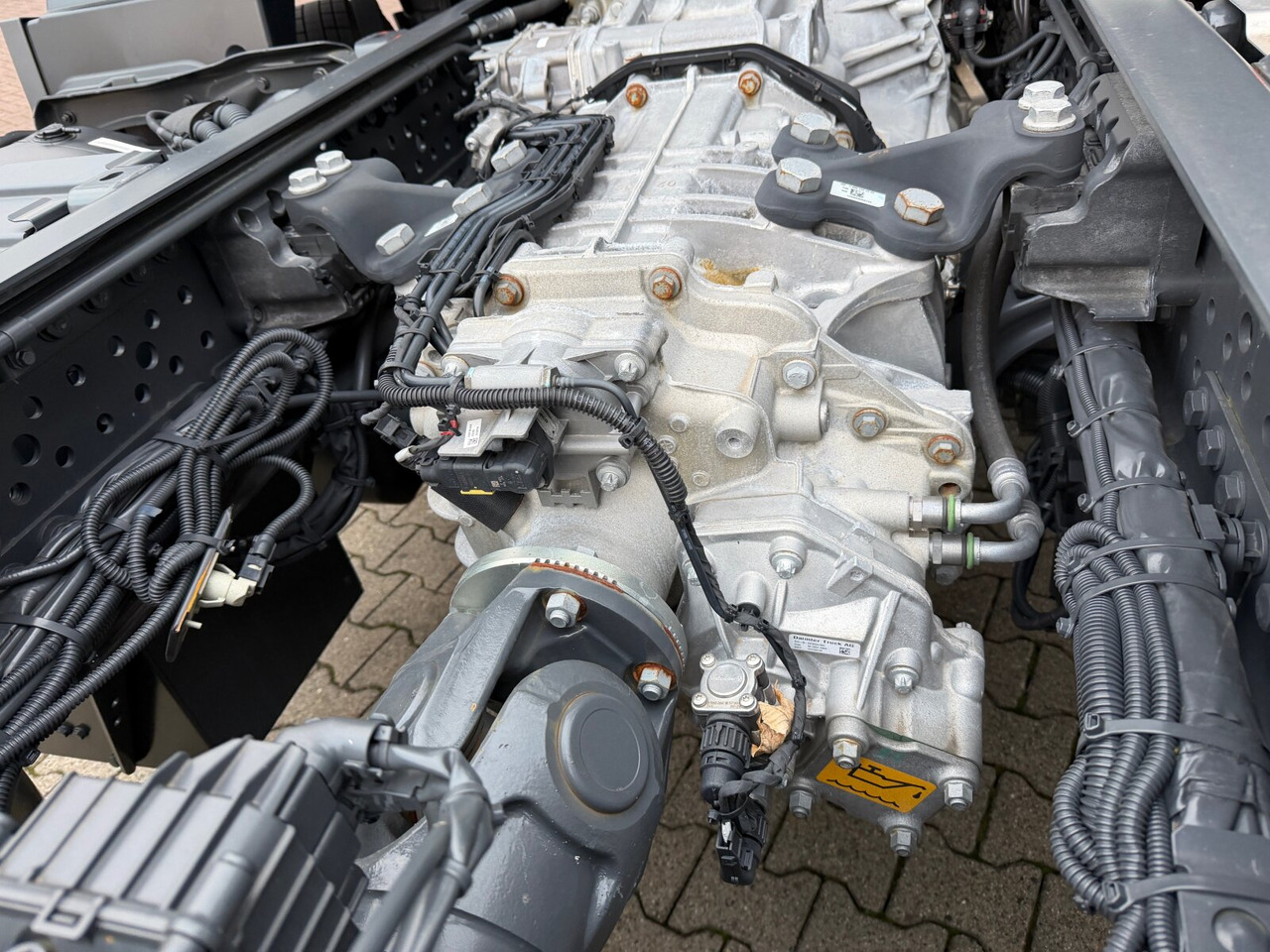 Mercedes-Benz Arocs 2542 L 6x2/4 Arocs 2542/45 L 6x2/4, Vorlauflenk-/liftachse, Navi, MultimediaCockpit - Камион за подигање контејнери: слика 2 Mercedes-Benz Arocs 2542 L 6x2/4 Arocs 2542/45 L 6x2/4, Vorlauflenk-/liftachse, Navi, MultimediaCockpit - Камион за подигање контејнери: слика 2