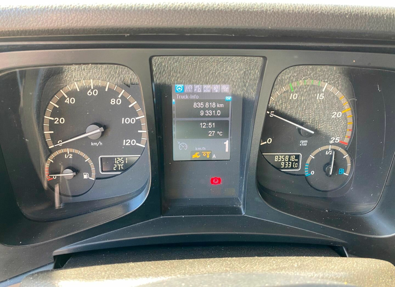 Камион со кран, Камион со платформа Mercedes-Benz Arocs 2545 L/6x2/4 Arocs 2545 L/6x2/4, Atlas Kran, 145.2-A19 VB, 9,4m-1.51 to, Lenkachse, entlastbar, Retarder, Klima,: слика 11 Камион со кран, Камион со платформа Mercedes-Benz Arocs 2545 L/6x2/4 Arocs 2545 L/6x2/4, Atlas Kran, 145.2-A19 VB, 9,4m-1.51 to, Lenkachse, entlastbar, Retarder, Klima,: слика 11