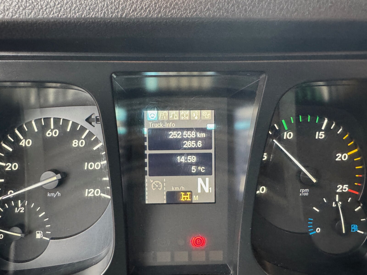 Mercedes-Benz Arocs 2642 6x4 Arocs 2642 6x4 mit Heckkran Atlas AK 186.3 V-2 - Камион со кран, Камион со платформа: слика 5 Mercedes-Benz Arocs 2642 6x4 Arocs 2642 6x4 mit Heckkran Atlas AK 186.3 V-2 - Камион со кран, Камион со платформа: слика 5