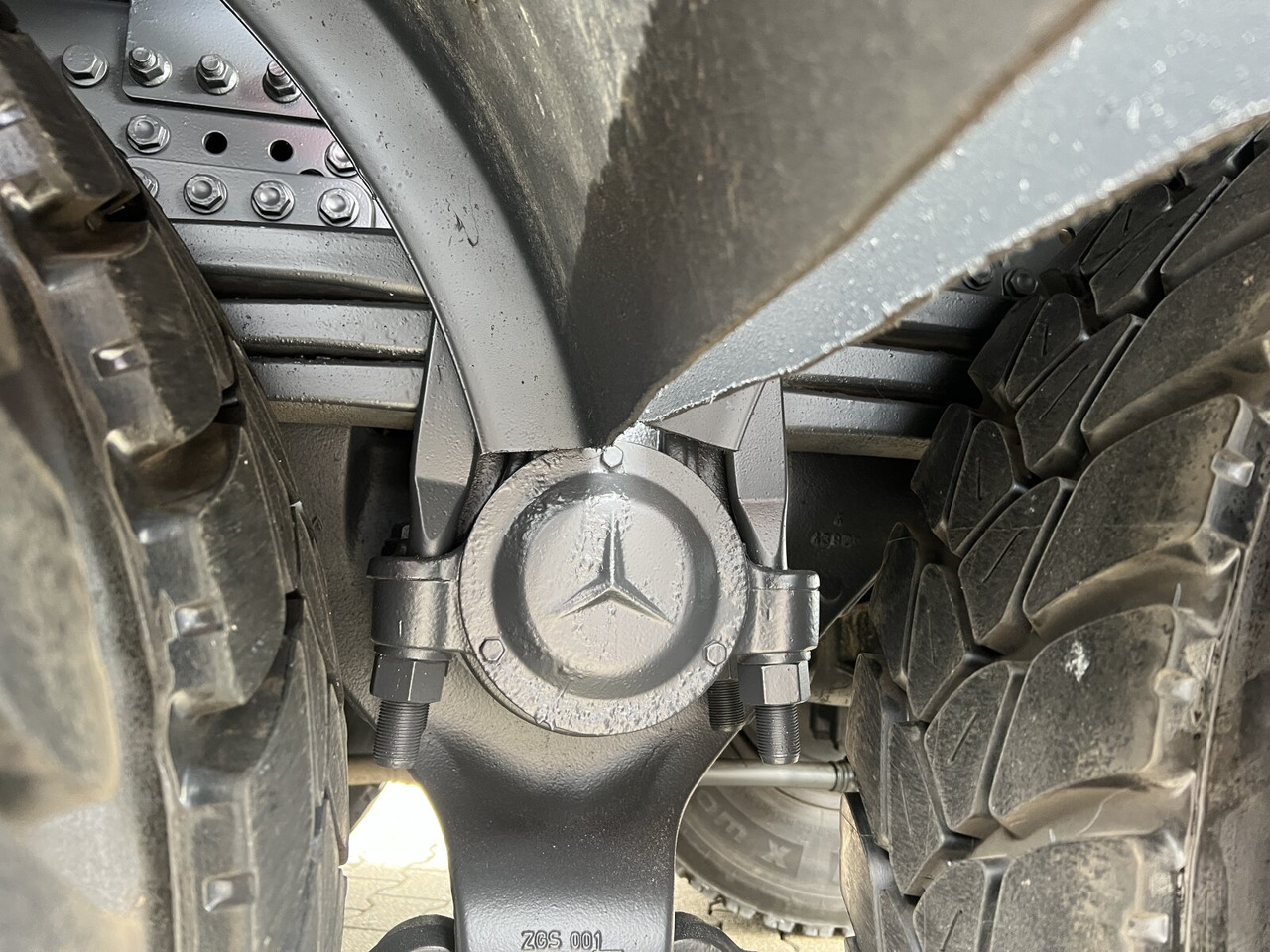 Mercedes-Benz Arocs 3243 K 8x4 Arocs 3243 K 8x4, Ressenig Thermo Alukipper 3-S - Кипер: слика 4 Mercedes-Benz Arocs 3243 K 8x4 Arocs 3243 K 8x4, Ressenig Thermo Alukipper 3-S - Кипер: слика 4