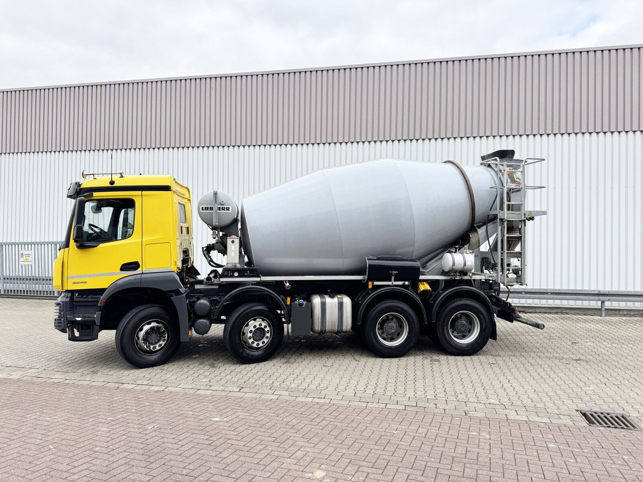 Mercedes-Benz Arocs 3246 B 8x4/4 Arocs 3246 B 8x4/4, Liebherr HTM 905 Mischer, 9m³, Multimedia Cockpit, Navi - Камион миксер за бетон: слика 3 Mercedes-Benz Arocs 3246 B 8x4/4 Arocs 3246 B 8x4/4, Liebherr HTM 905 Mischer, 9m³, Multimedia Cockpit, Navi - Камион миксер за бетон: слика 3