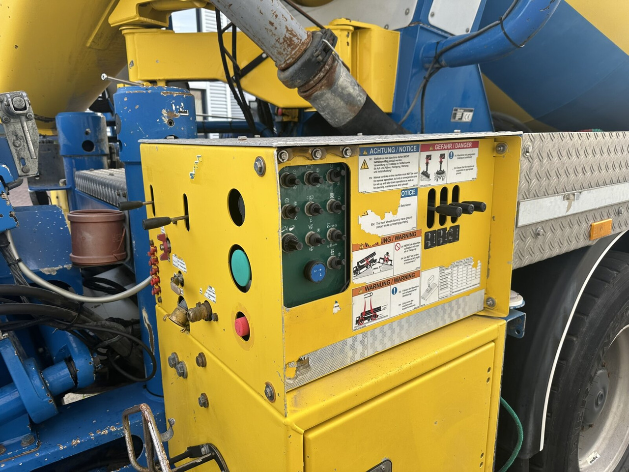 Mercedes-Benz Arocs 3246 B 8x4 Stetter Mischer 7m³, Pumpe 25m Arocs 3246 B 8x4 Stetter Mischer 7m³, Pumpe 25m - Камион со бетонска пумпа: слика 3 Mercedes-Benz Arocs 3246 B 8x4 Stetter Mischer 7m³, Pumpe 25m Arocs 3246 B 8x4 Stetter Mischer 7m³, Pumpe 25m - Камион со бетонска пумпа: слика 3