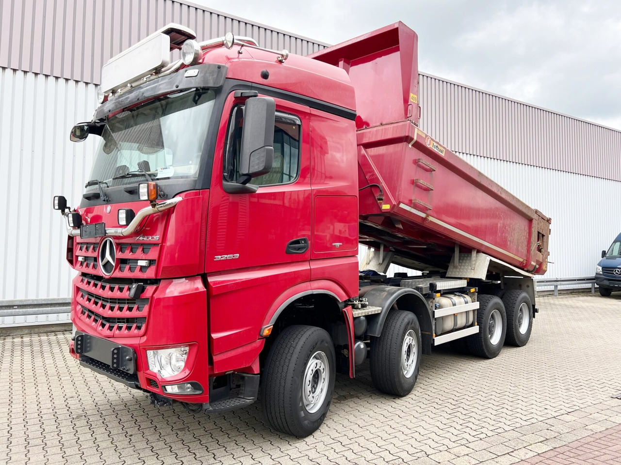 Mercedes-Benz Arocs 3263 8x4/4 Arocs 3263 8x4/4, Retarder, Stahlmulde ca.14m³, Hydr. Heckklappe - Кипер: слика 1 Mercedes-Benz Arocs 3263 8x4/4 Arocs 3263 8x4/4, Retarder, Stahlmulde ca.14m³, Hydr. Heckklappe - Кипер: слика 1