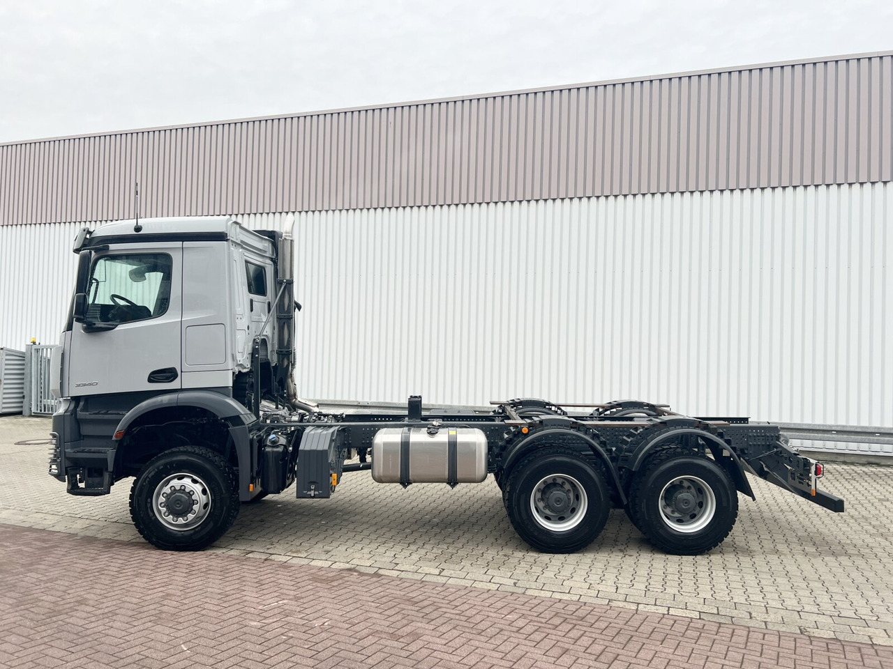 Нов Камион со кука за подигање Mercedes-Benz Arocs 3340/46 A 6x6 Arocs 3340/46 A 6x6/39, Grounder: слика 12