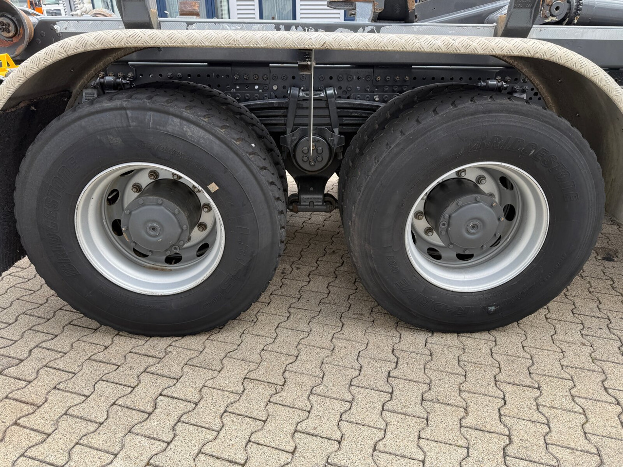 Mercedes-Benz Arocs 3351 6x4 Arocs 3351 6x4, Grounder, Retarder, Multimedia Cockpit, StreamSpace - Камион со кабинска шасија: слика 4 Mercedes-Benz Arocs 3351 6x4 Arocs 3351 6x4, Grounder, Retarder, Multimedia Cockpit, StreamSpace - Камион со кабинска шасија: слика 4