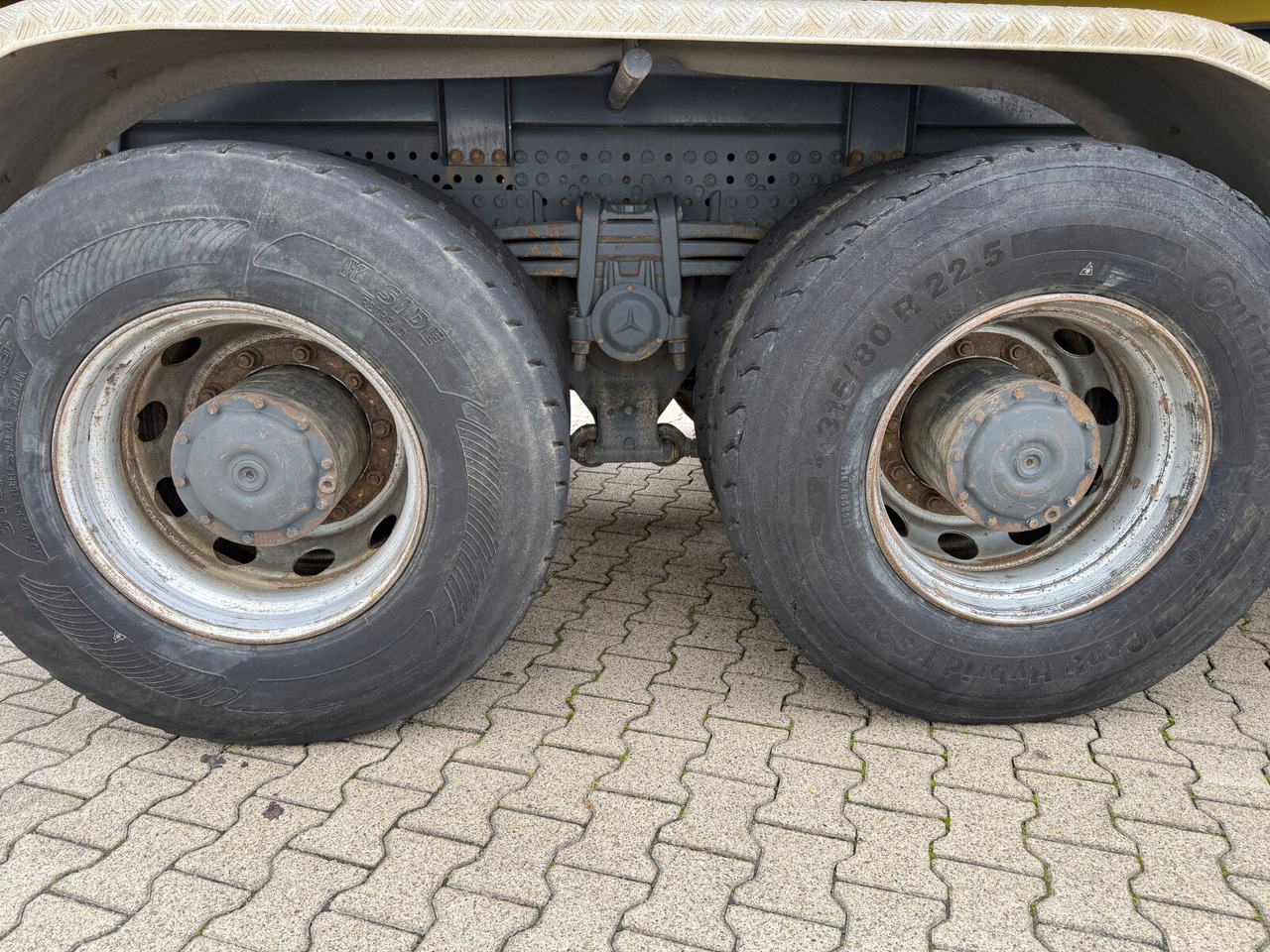 Mercedes-Benz Arocs 3363 K 6x4 Arocs 3363 K 6x4, Grounder, Turbo-Retarder-Kupplung - Камион со кука за подигање: слика 2 Mercedes-Benz Arocs 3363 K 6x4 Arocs 3363 K 6x4, Grounder, Turbo-Retarder-Kupplung - Камион со кука за подигање: слика 2
