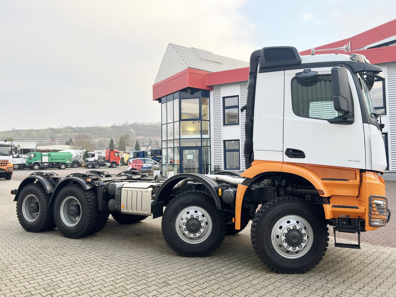 Нов Камион со кабинска шасија Mercedes-Benz Arocs 4151 AK 8x8/4 Arocs 4151 AK 8x8/4, Grounder: слика 9 Нов Камион со кабинска шасија Mercedes-Benz Arocs 4151 AK 8x8/4 Arocs 4151 AK 8x8/4, Grounder: слика 9