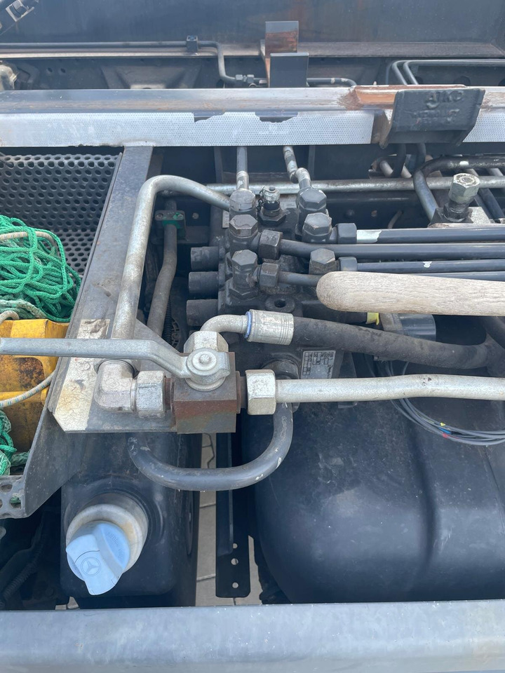 Mercedes-Benz Atego 1224 K 4x2 Atego 1224 K 4x2 - Камион со кука за подигање: слика 4 Mercedes-Benz Atego 1224 K 4x2 Atego 1224 K 4x2 - Камион со кука за подигање: слика 4