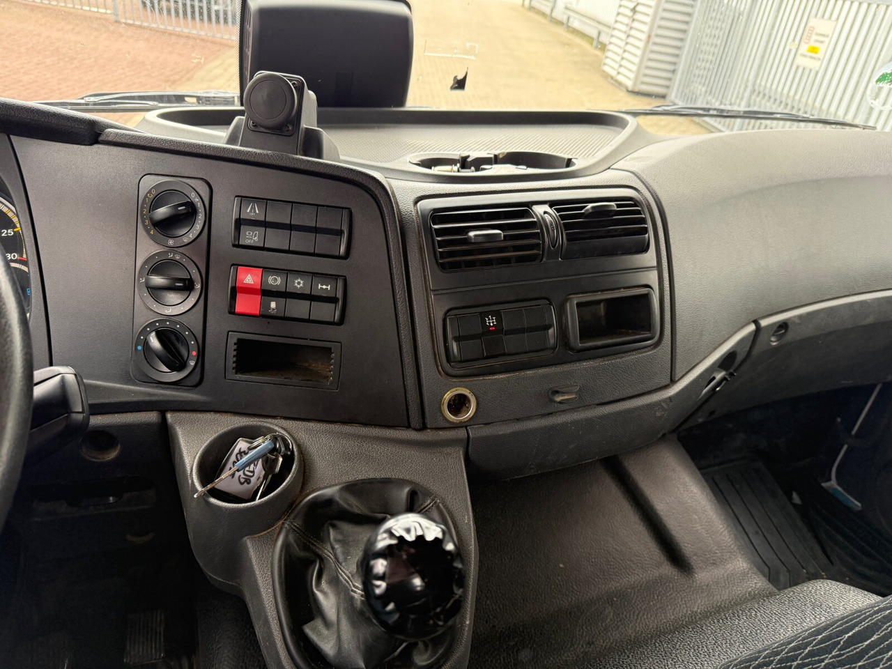 Mercedes-Benz Atego 1224 K 4x2 Atego 1224 K 4x2, Meiller 3-S-Kipper 2x AHK Öl - Кипер: слика 4 Mercedes-Benz Atego 1224 K 4x2 Atego 1224 K 4x2, Meiller 3-S-Kipper 2x AHK Öl - Кипер: слика 4