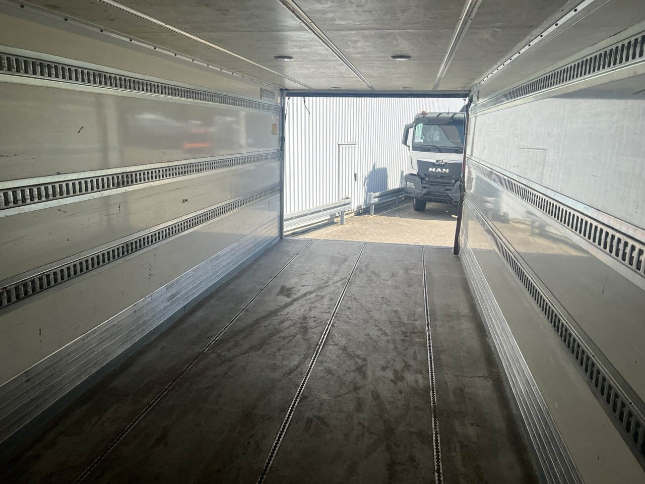 Mercedes-Benz Atego 1230 L 4x2 Atego 1230 L 4x2, LBW, Dautel, 1,5t - Камион сандучар: слика 4 Mercedes-Benz Atego 1230 L 4x2 Atego 1230 L 4x2, LBW, Dautel, 1,5t - Камион сандучар: слика 4