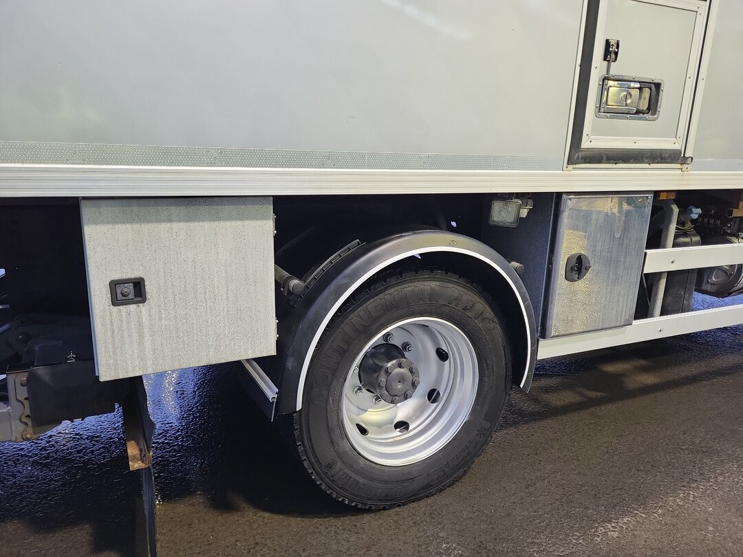 Mercedes-Benz Atego 1330 4x4 Atego 1330 4x4, Iso-Koffer mit Heizung und LBW - Камион сандучар: слика 5 Mercedes-Benz Atego 1330 4x4 Atego 1330 4x4, Iso-Koffer mit Heizung und LBW - Камион сандучар: слика 5