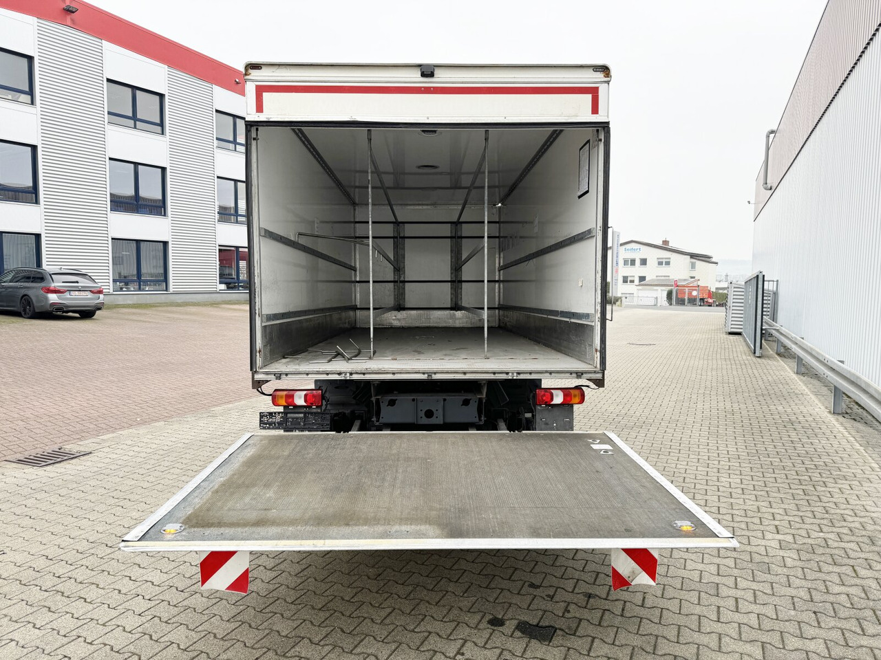 Камион сандучар Mercedes-Benz Atego 816 4x2 Atego 816 4x2 mit LBW BÄR: слика 10 Камион сандучар Mercedes-Benz Atego 816 4x2 Atego 816 4x2 mit LBW BÄR: слика 10