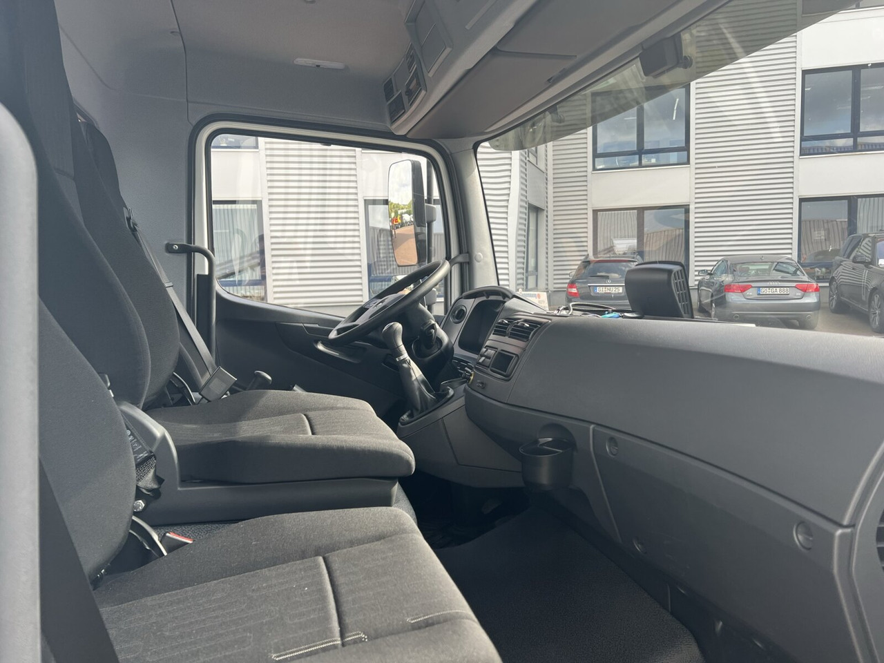 Mercedes-Benz Atego 818 K 4x2 Atego 818 K 4x2, 2x AHK, Meiller-Kipper, mehrfach Vorhanden! - Кипер: слика 5 Mercedes-Benz Atego 818 K 4x2 Atego 818 K 4x2, 2x AHK, Meiller-Kipper, mehrfach Vorhanden! - Кипер: слика 5