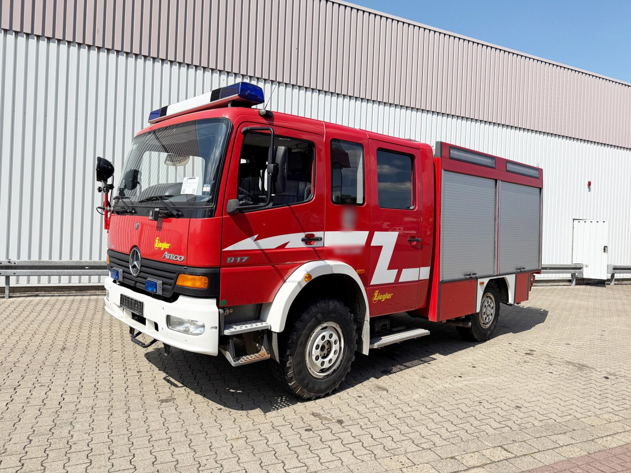 Mercedes-Benz Atego 917 4x4, LF 10 Atego 917 4x4, LF 10, Einzelbereifung, AT-Motor - Амбулантно возило: слика 1 Mercedes-Benz Atego 917 4x4, LF 10 Atego 917 4x4, LF 10, Einzelbereifung, AT-Motor - Амбулантно возило: слика 1