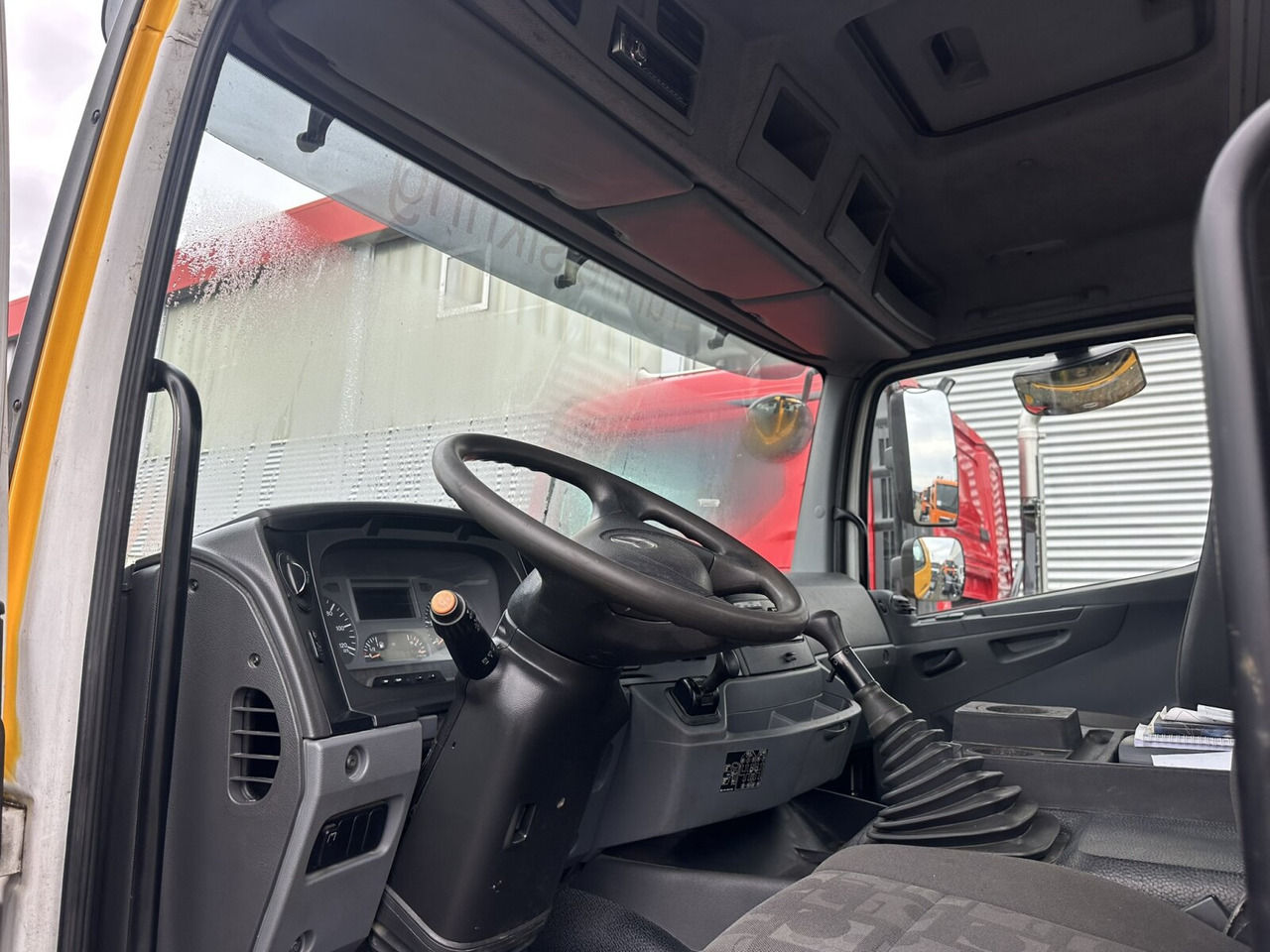 Mercedes-Benz Axor 2629 K 6x4 Axor 2629 K 6x4, PTO, Steel, Manual, 6-Zylinder - Камион со кабинска шасија: слика 4 Mercedes-Benz Axor 2629 K 6x4 Axor 2629 K 6x4, PTO, Steel, Manual, 6-Zylinder - Камион со кабинска шасија: слика 4