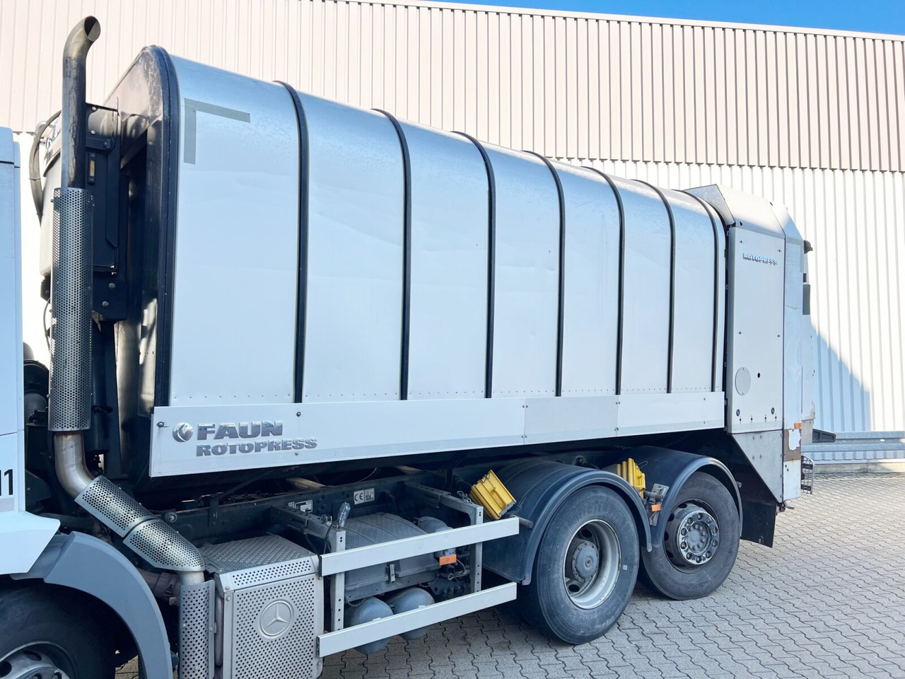 Mercedes-Benz Econic 2629 LL 6x2/4 NLA Econic 2629 LL 6x2/4 NLA, EEV, Lenkachse, FAUN Rotopress 520 L, Zöller-Schüttung - Камион за ѓубре: слика 2 Mercedes-Benz Econic 2629 LL 6x2/4 NLA Econic 2629 LL 6x2/4 NLA, EEV, Lenkachse, FAUN Rotopress 520 L, Zöller-Schüttung - Камион за ѓубре: слика 2