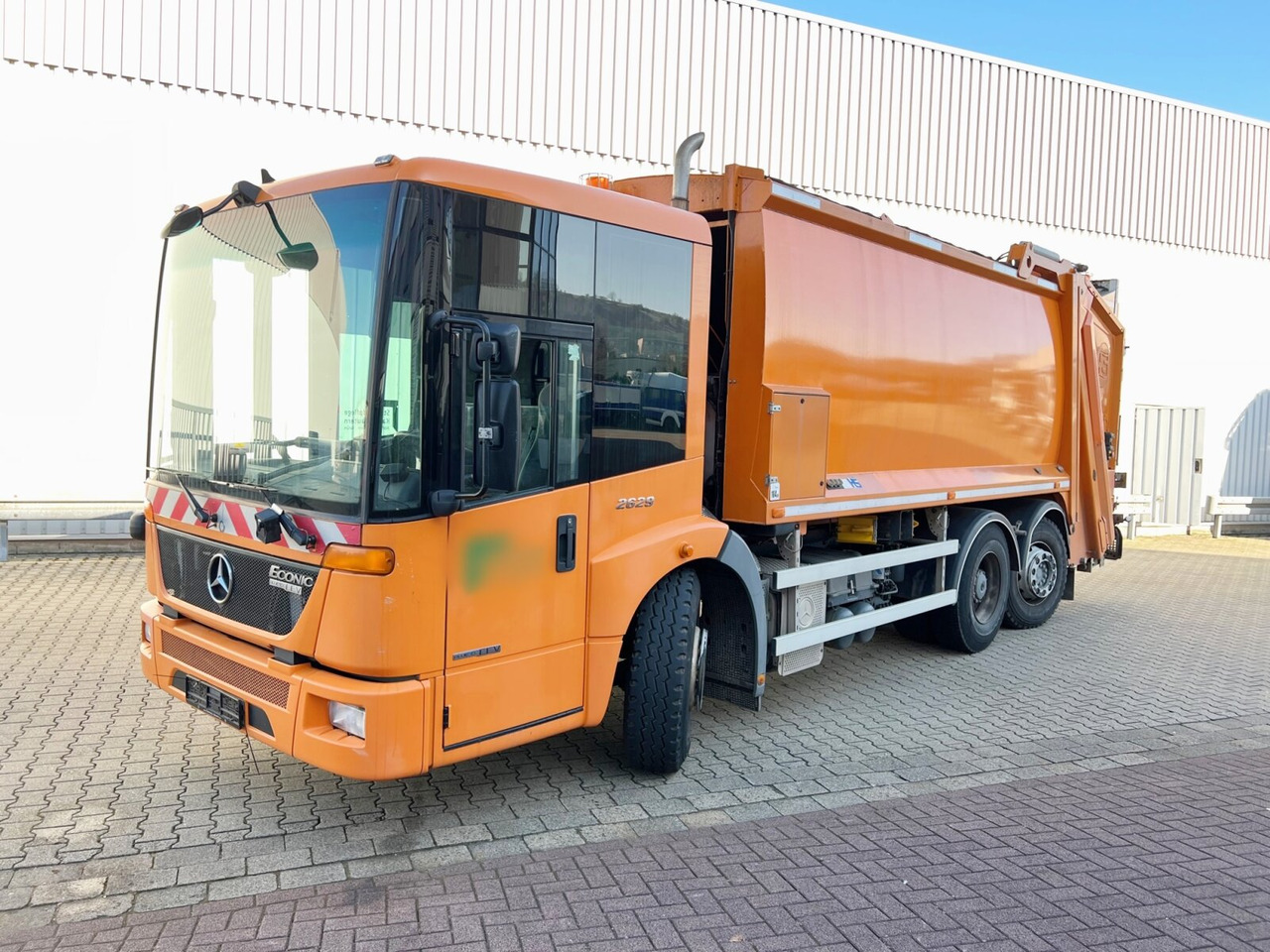 Mercedes-Benz Econic 2629 LL 6x2/4 NLA Econic 2629 LL 6x2/4 NLA, EEV, Lenkachse, HS Schörling - Камион за ѓубре: слика 1 Mercedes-Benz Econic 2629 LL 6x2/4 NLA Econic 2629 LL 6x2/4 NLA, EEV, Lenkachse, HS Schörling - Камион за ѓубре: слика 1