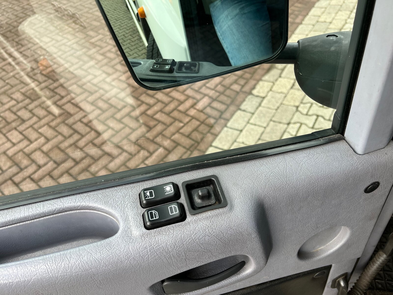 Камион за ѓубре за транспорт на ѓубре Mercedes-Benz Econic 2633 L/NLA 6x2/4 Econic 2633 L/NLA 6x2/4, Lenkachse, Sperrmüllwagen ca. 23,9m³: слика 7 Камион за ѓубре за транспорт на ѓубре Mercedes-Benz Econic 2633 L/NLA 6x2/4 Econic 2633 L/NLA 6x2/4, Lenkachse, Sperrmüllwagen ca. 23,9m³: слика 7