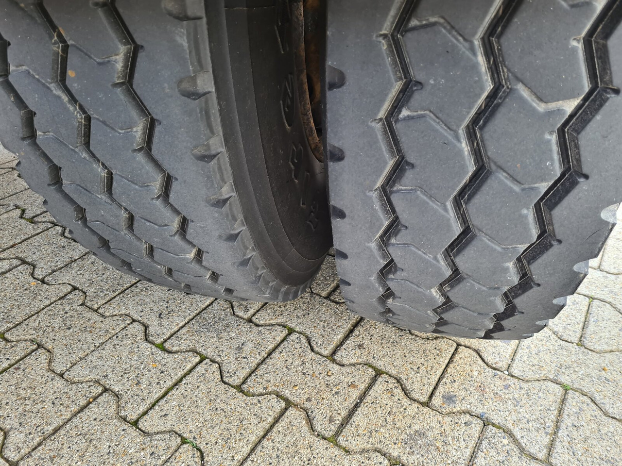 Камион со кабинска шасија Mercedes-Benz NG 1928 A 4x4 NG 1928 A 4x4, V8-Motor, Standklima, Winterdienstaustattung: слика 11 Камион со кабинска шасија Mercedes-Benz NG 1928 A 4x4 NG 1928 A 4x4, V8-Motor, Standklima, Winterdienstaustattung: слика 11