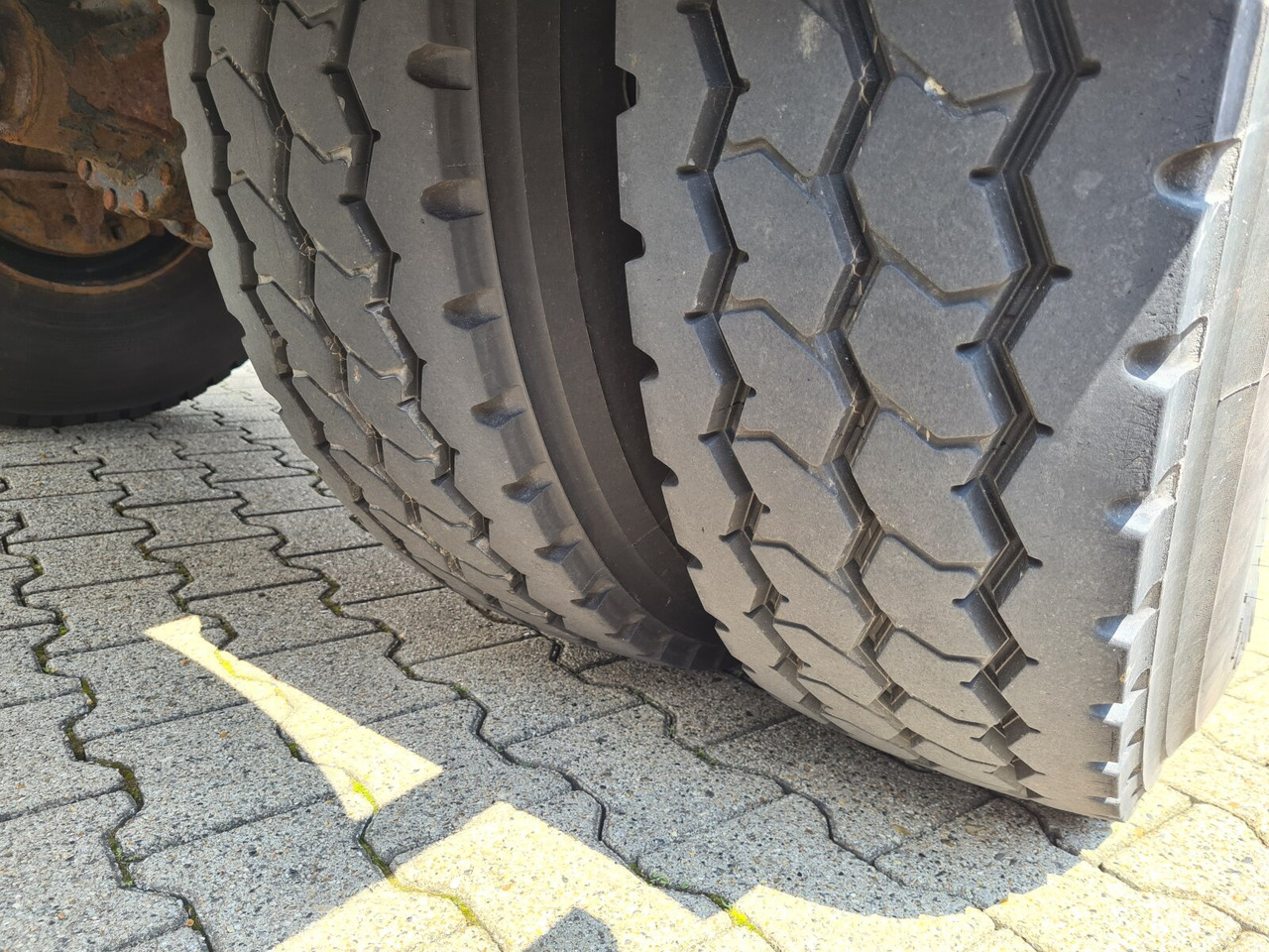 Камион со кабинска шасија Mercedes-Benz NG 1928 A 4x4 NG 1928 A 4x4, V8-Motor, Standklima, Winterdienstaustattung: слика 10 Камион со кабинска шасија Mercedes-Benz NG 1928 A 4x4 NG 1928 A 4x4, V8-Motor, Standklima, Winterdienstaustattung: слика 10