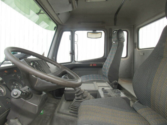 Mercedes-Benz SK 1824 AK 4x4 SK 1824 AK 4x4 Chassis - Камион со кабинска шасија: слика 3 Mercedes-Benz SK 1824 AK 4x4 SK 1824 AK 4x4 Chassis - Камион со кабинска шасија: слика 3