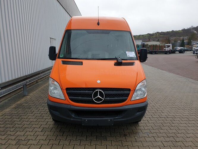 Товарно комбе Mercedes-Benz Sprinter 313 KA 4x2 Sprinter 313 KA 4x2: слика 12