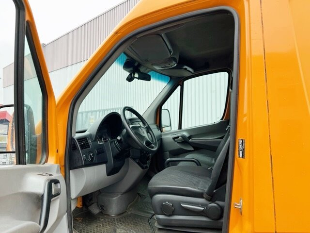 Mercedes-Benz Sprinter 515 CDI 4x2 Sprinter 515 CDI 4x2 - Товарно комбе: слика 2 Mercedes-Benz Sprinter 515 CDI 4x2 Sprinter 515 CDI 4x2 - Товарно комбе: слика 2