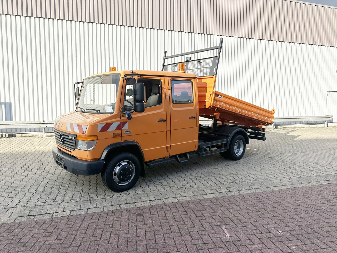 Mercedes-Benz Vario 813 D 4x2 Doka Vario 813 D 4x2 Doka, Meiller Kipper - Кипер: слика 1 Mercedes-Benz Vario 813 D 4x2 Doka Vario 813 D 4x2 Doka, Meiller Kipper - Кипер: слика 1