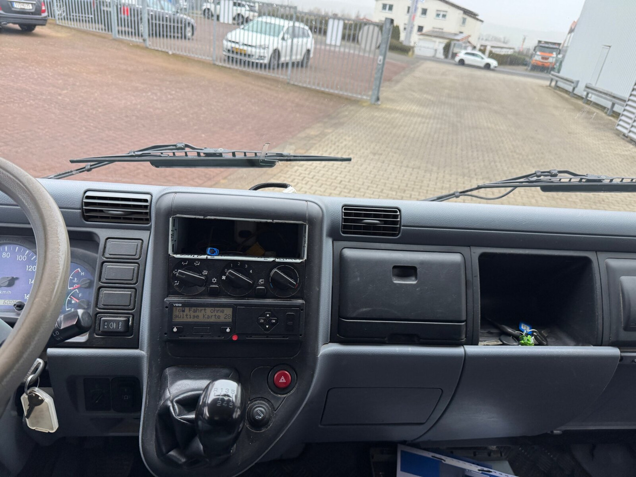 Mitsubishi Canter Fuso 7C18D 4x2 Doka Canter Fuso 7C18D 4x2 Doka, EEV, City-Abroller - Камион со кука за подигање: слика 3 Mitsubishi Canter Fuso 7C18D 4x2 Doka Canter Fuso 7C18D 4x2 Doka, EEV, City-Abroller - Камион со кука за подигање: слика 3
