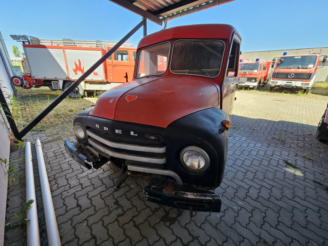 Opel Blitz LF8, Blitz, Oldtimer Feuerwehr, Restaurationsobjekt, Teilespender - Амбулантно возило: слика 1 Opel Blitz LF8, Blitz, Oldtimer Feuerwehr, Restaurationsobjekt, Teilespender - Амбулантно возило: слика 1
