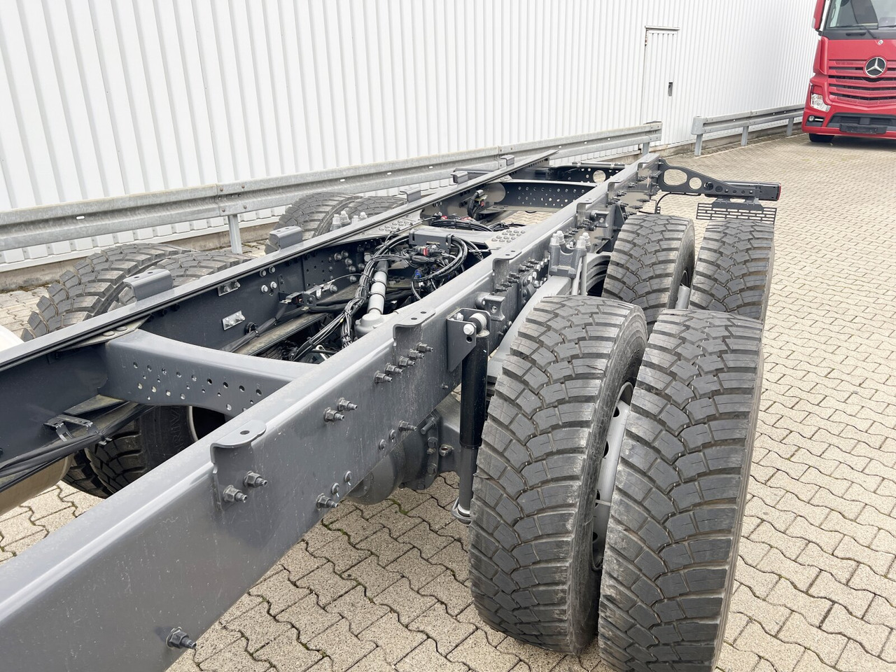 Renault C 480 8x4 C 480 8x4 - Камион со кука за подигање: слика 2 Renault C 480 8x4 C 480 8x4 - Камион со кука за подигање: слика 2