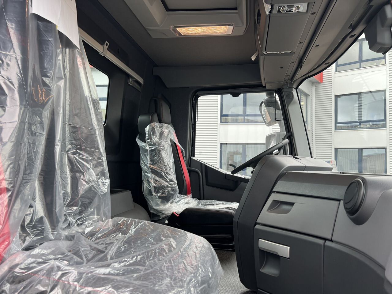 Лизинг на Renault C 480 8x4 C 480 8x4, Kran 15-35m/t Renault C 480 8x4 C 480 8x4, Kran 15-35m/t: слика 7 Лизинг на Renault C 480 8x4 C 480 8x4, Kran 15-35m/t Renault C 480 8x4 C 480 8x4, Kran 15-35m/t: слика 7