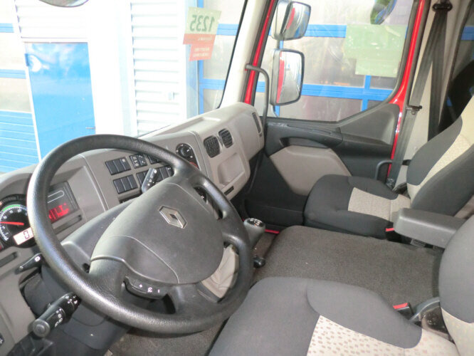 Renault Midlum 220 DXi 4x2 Midlum 220 DXi 4x2 - Камион со кука за подигање: слика 4 Renault Midlum 220 DXi 4x2 Midlum 220 DXi 4x2 - Камион со кука за подигање: слика 4