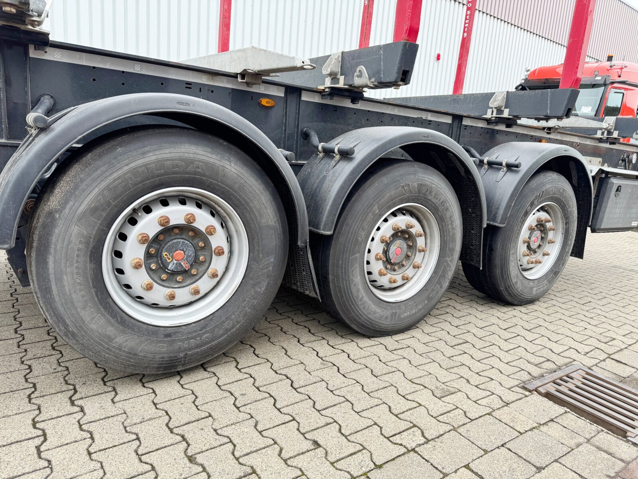 Schwarzmüller 3-Achs Holzauflieger 3-Achs Holzauflieger, Liftachse, MEHRFACH VORHANDEN! - Полуприколка за дрва: слика 2 Schwarzmüller 3-Achs Holzauflieger 3-Achs Holzauflieger, Liftachse, MEHRFACH VORHANDEN! - Полуприколка за дрва: слика 2