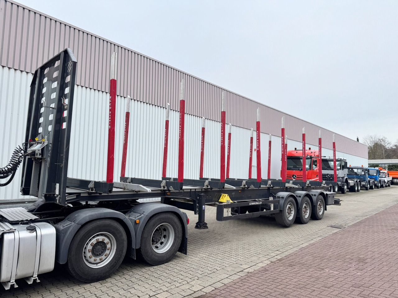 Schwarzmüller 3-Achs Holzauflieger 3-Achs Holzauflieger, Liftachse, MEHRFACH VORHANDEN! - Полуприколка за дрва: слика 4 Schwarzmüller 3-Achs Holzauflieger 3-Achs Holzauflieger, Liftachse, MEHRFACH VORHANDEN! - Полуприколка за дрва: слика 4