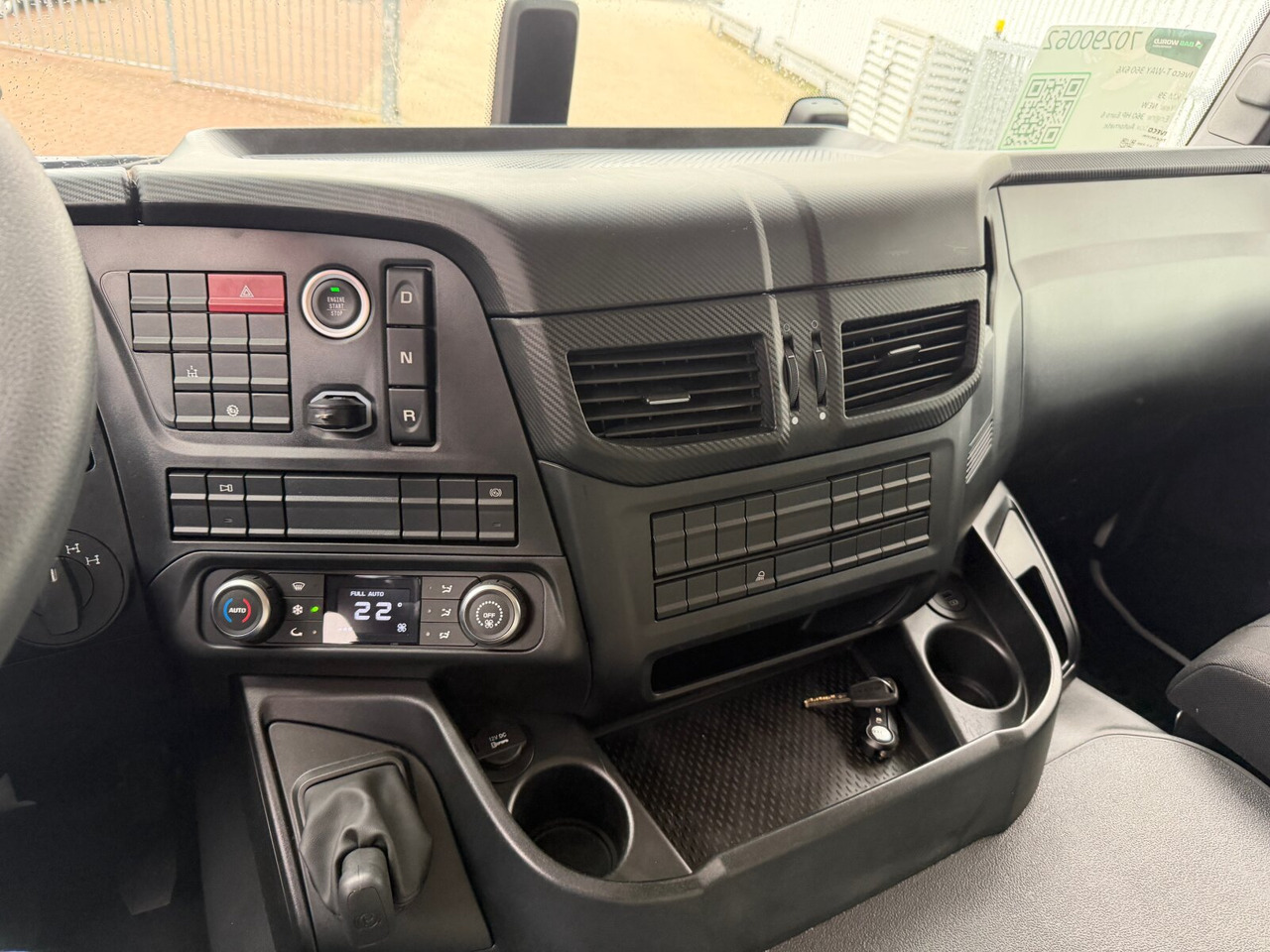 T-Way 360 6x6 T-Way 360 6x6 - Камион со кука за подигање: слика 3 T-Way 360 6x6 T-Way 360 6x6 - Камион со кука за подигање: слика 3