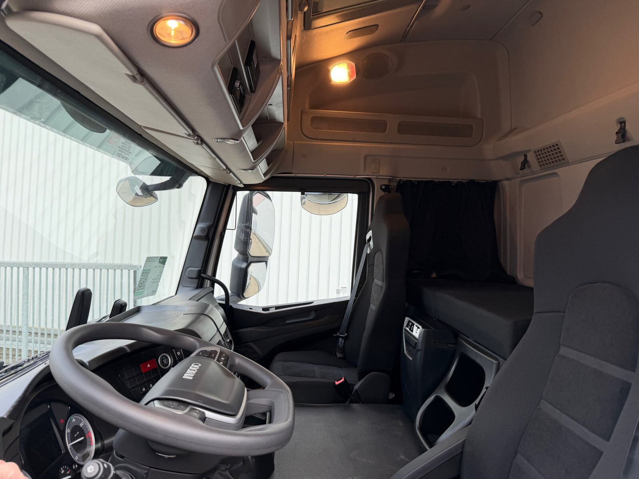 T-Way AT410T51 8x4 T-Way AT410T51 8x4, Retarder, Nebenantrieb, 4x VORHANDEN! - Камион со кабинска шасија: слика 2 T-Way AT410T51 8x4 T-Way AT410T51 8x4, Retarder, Nebenantrieb, 4x VORHANDEN! - Камион со кабинска шасија: слика 2